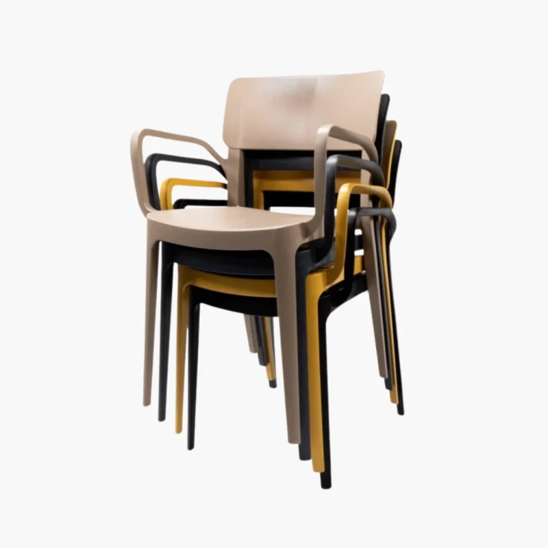 Stapelbare kantinestoel met armleggers