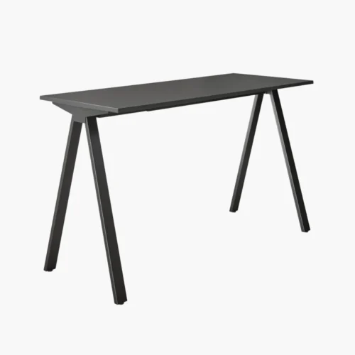 Hoge vergadertafel samenstellen