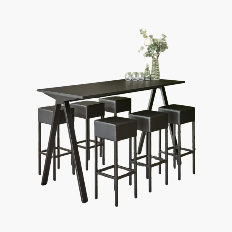 Hoge vergadertafel samenstellen